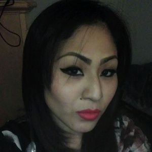 Meet your Posher, Abigail