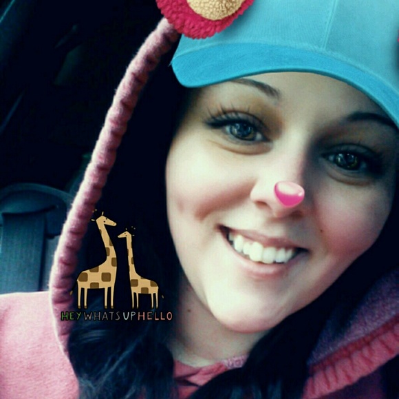 Meet your Posher, Kaleigh - Picture 1 of 1