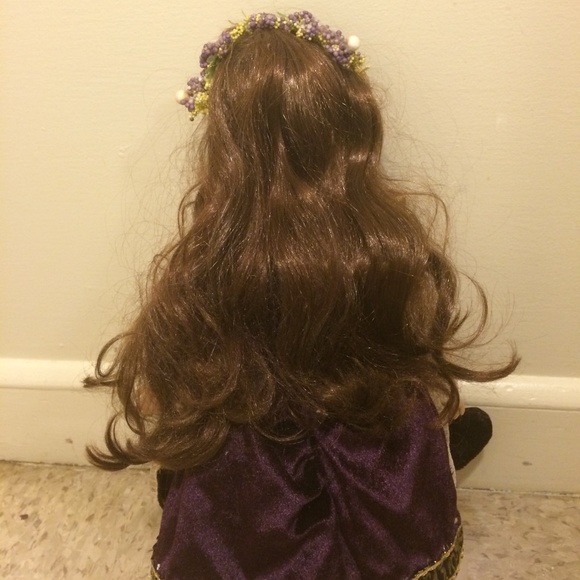 Collectable Porcelain Doll - Picture 3 of 5