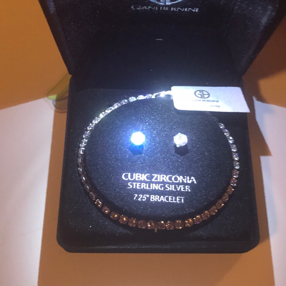 This is a steal earings and bracelet make an offer - Picture 5 of 6