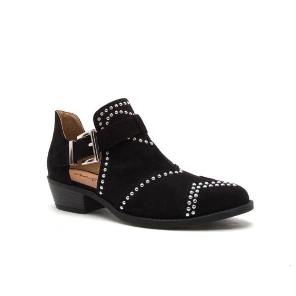 ❤️ Black studded cutout ankle bootie 2 LEFT! - Picture 3 of 7