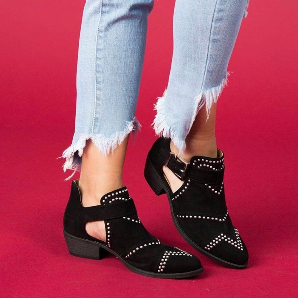 ❤️ Black studded cutout ankle bootie 2 LEFT! - Picture 2 of 7