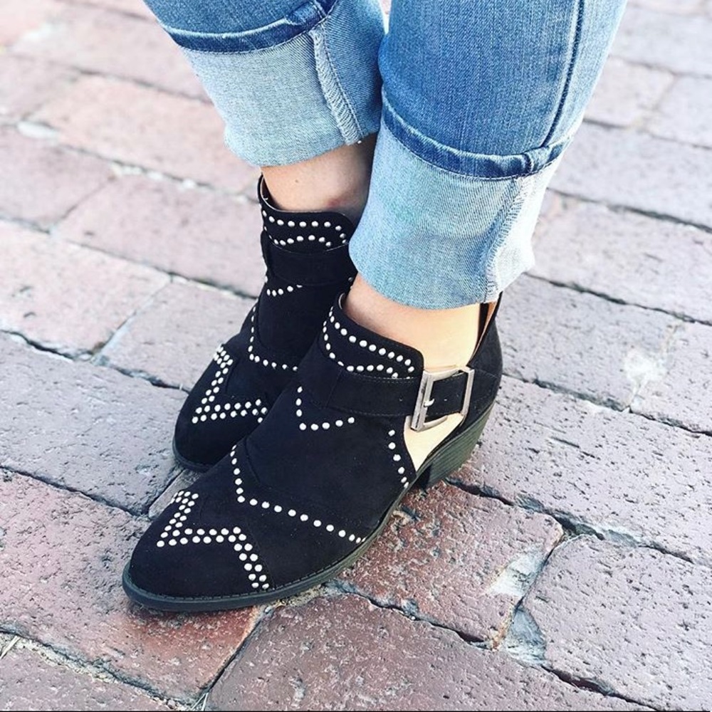 ❤️ Black studded cutout ankle bootie 2 LEFT! - Picture 6 of 7