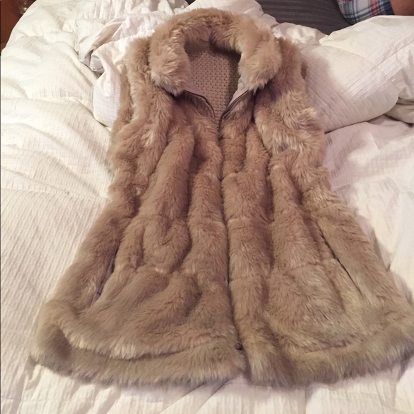 cashmere sweater vest - Picture 3 of 5