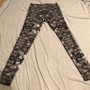 Athleta chatarunga tight size S