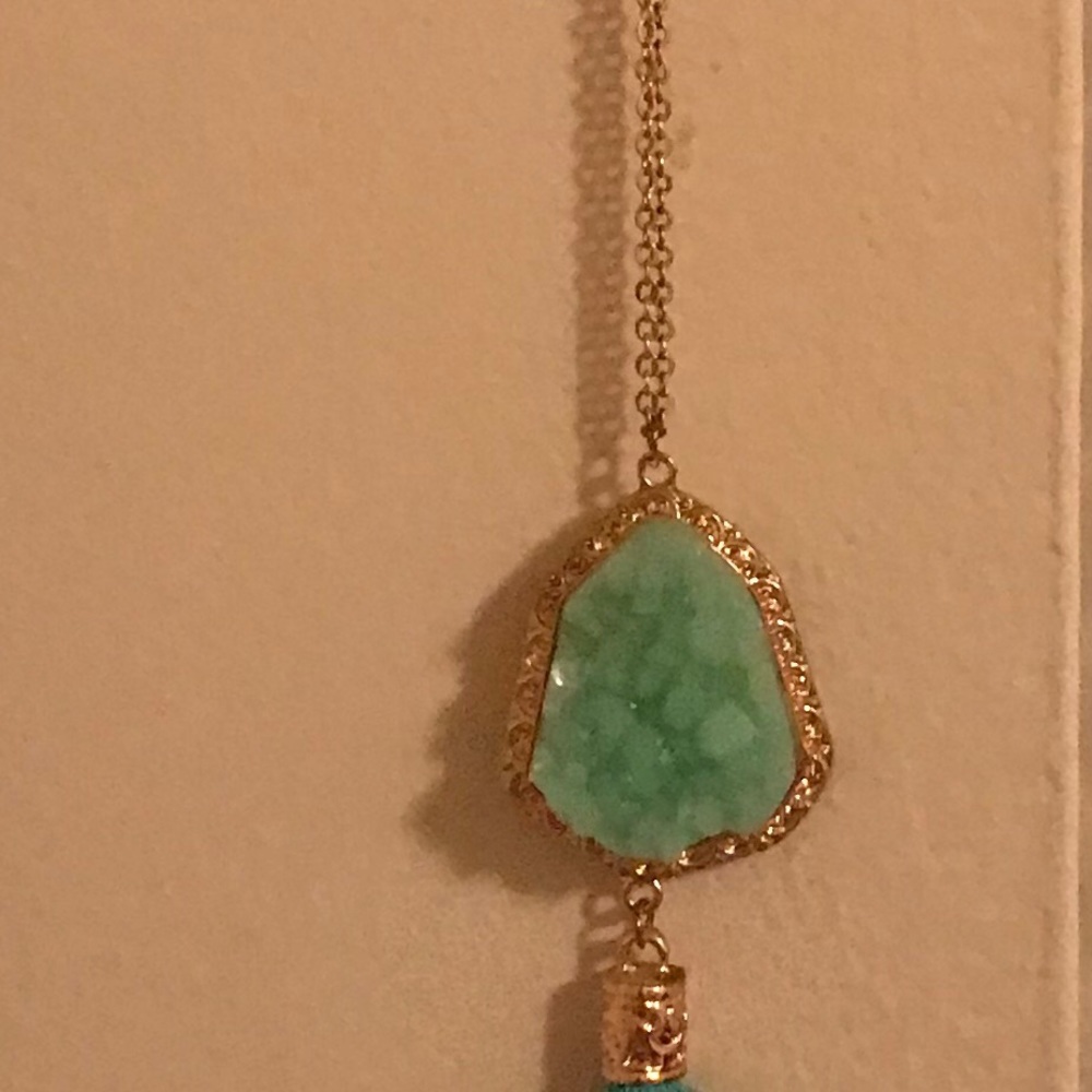 Beautiful Brand new tassel necklace in Turquoise