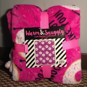 Warm & Snuggly Luxe Blanket 'I Doughnut Like You'