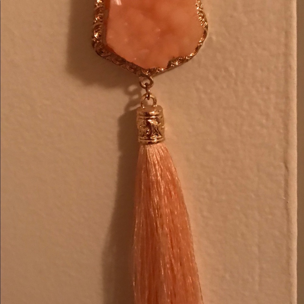 Beautiful Brand New tassel necklace in Rose Pink