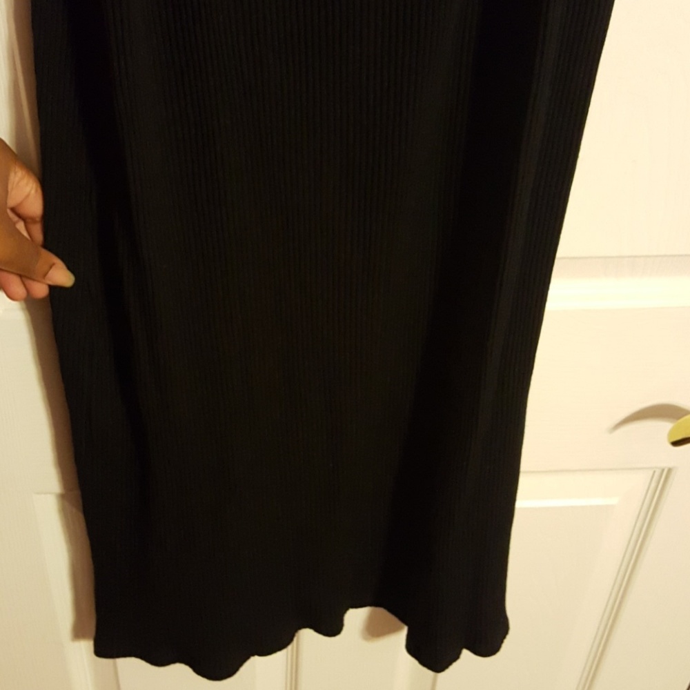 Dress - Picture 3 of 4