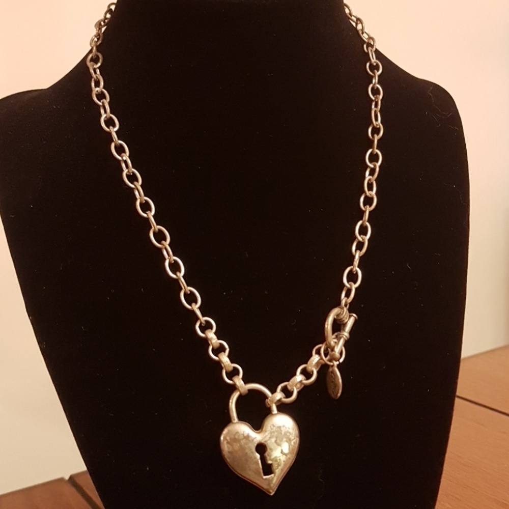 Aea key to my heart ladies necklace