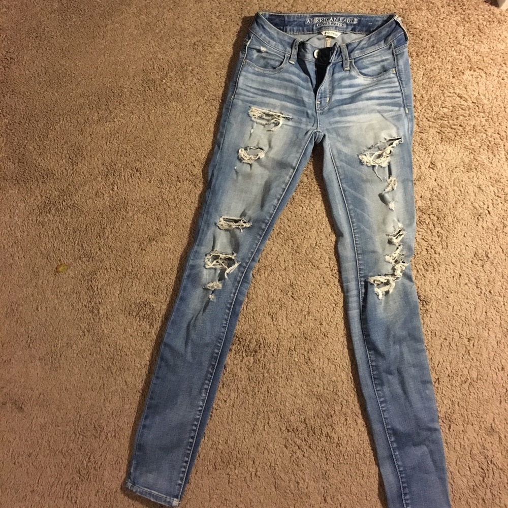 Worn a few times, really good condition!!