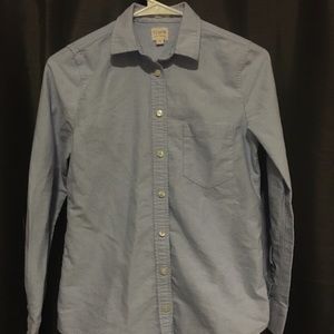 EUC J.Crew boy fit chambray button down top