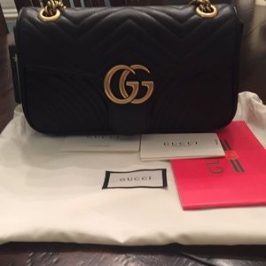 Gucci Marmont Matelessa Cross body Bag Small