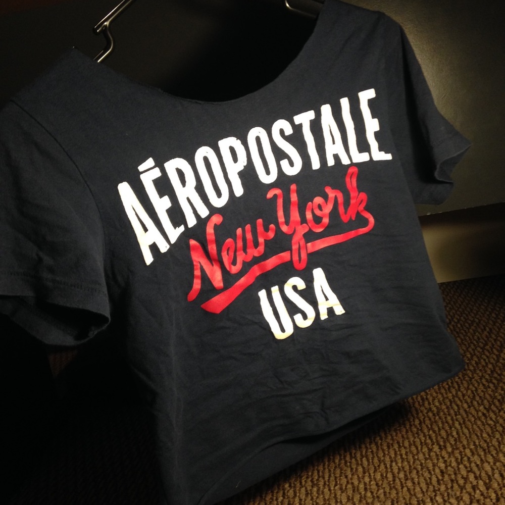 cute aéropostale cropped tee