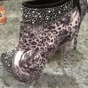6 inch stiletto booties