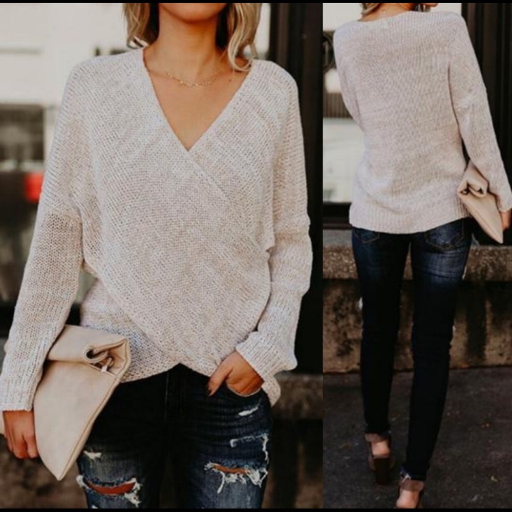 💥LAST ONE💥 Crossover sweater - Picture 2 of 2