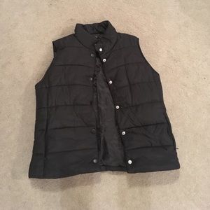 Daisy Fuentes Black Puffer Vest