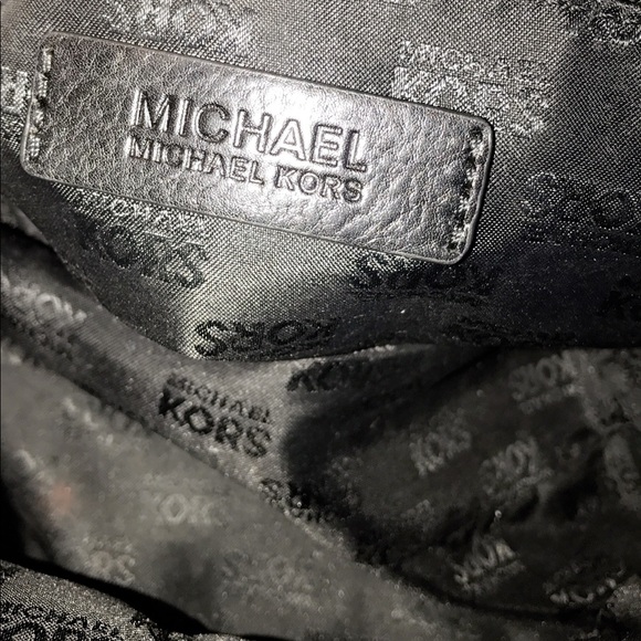 Black and Silver Michael Kors purse - Picture 5 of 7