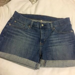 EUC Levi's Mid Length Short