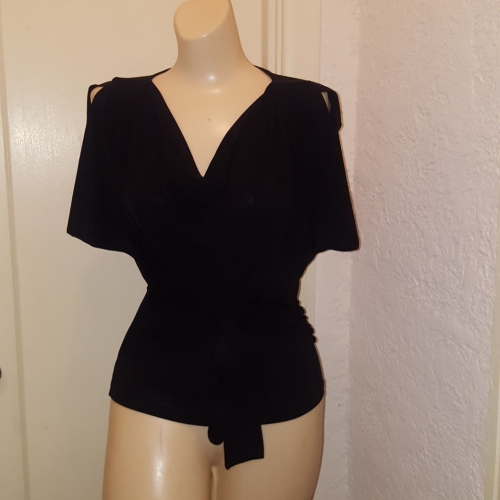 BCBG top