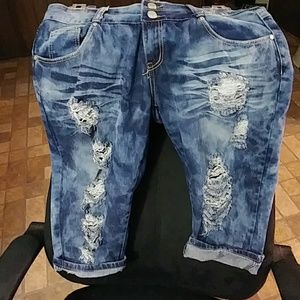 Denim Capri with butt lift.