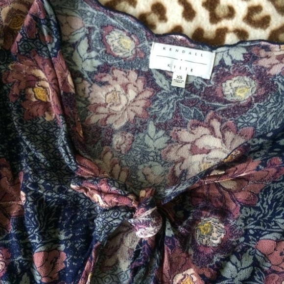 ππ Kendall & Kylie romper - Picture 4 of 4