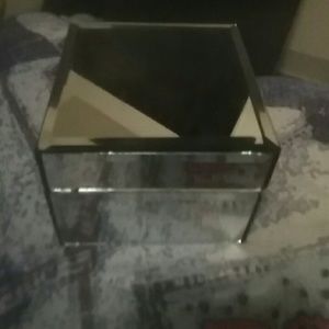 Glass jewelry box