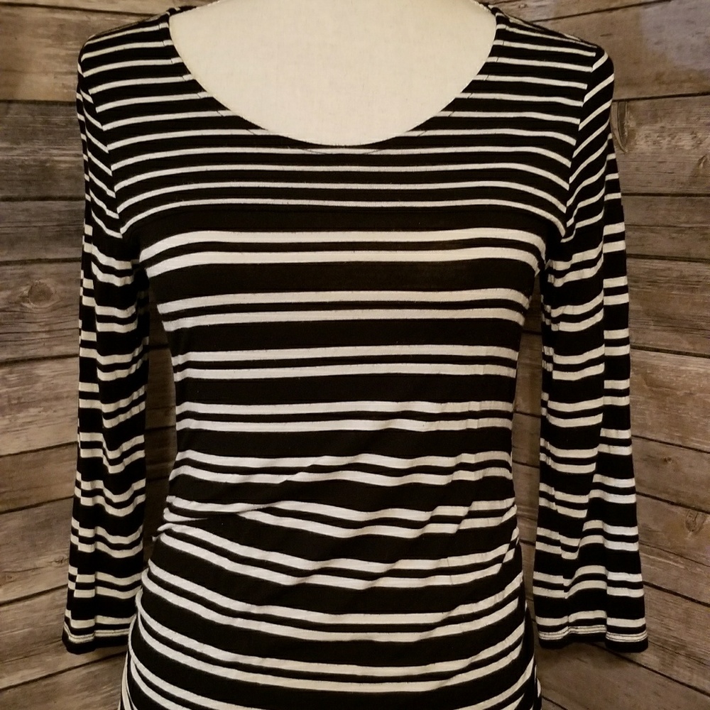 Jessica simpson maternity top