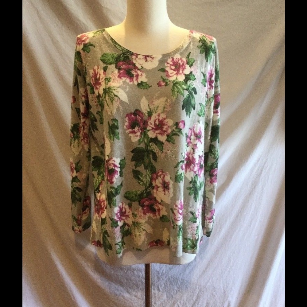 JOIE brand woman's floral sweater. Wore once SZ XS