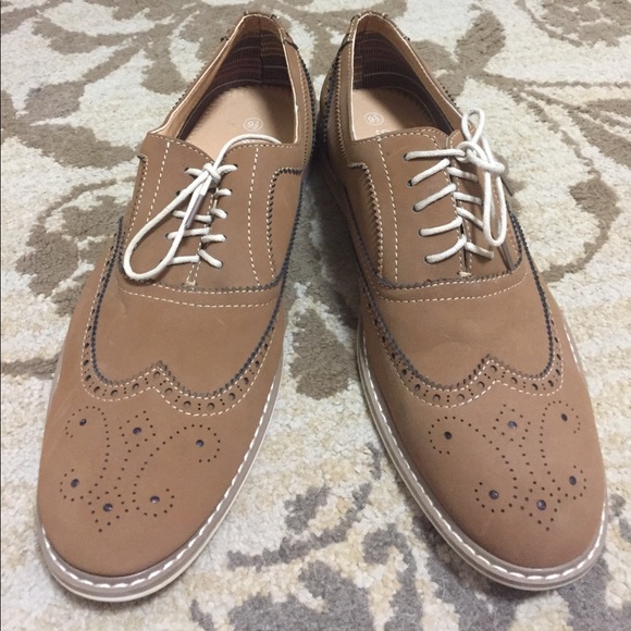 Ferro Aldo Brogue Dress Shoes - Picture 1 of 2
