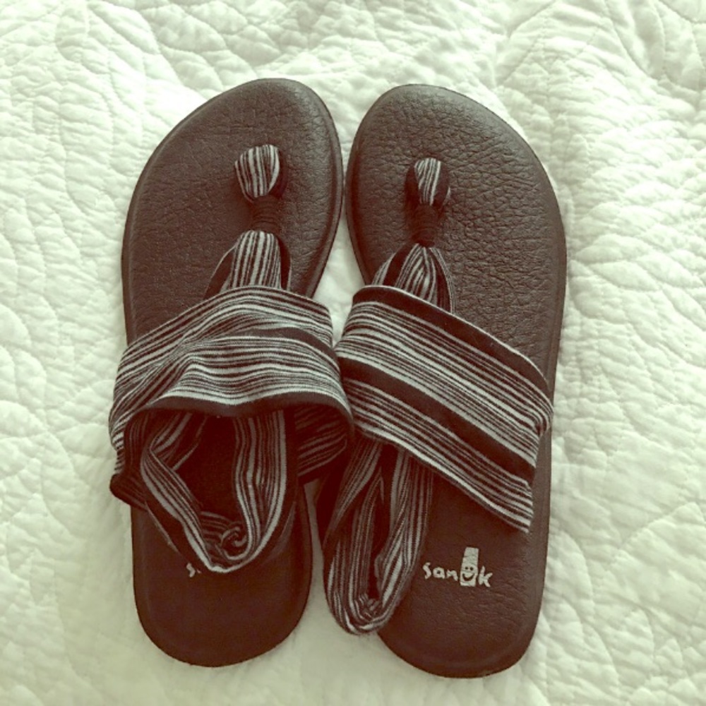Sanuk Yoga Mat Sandal