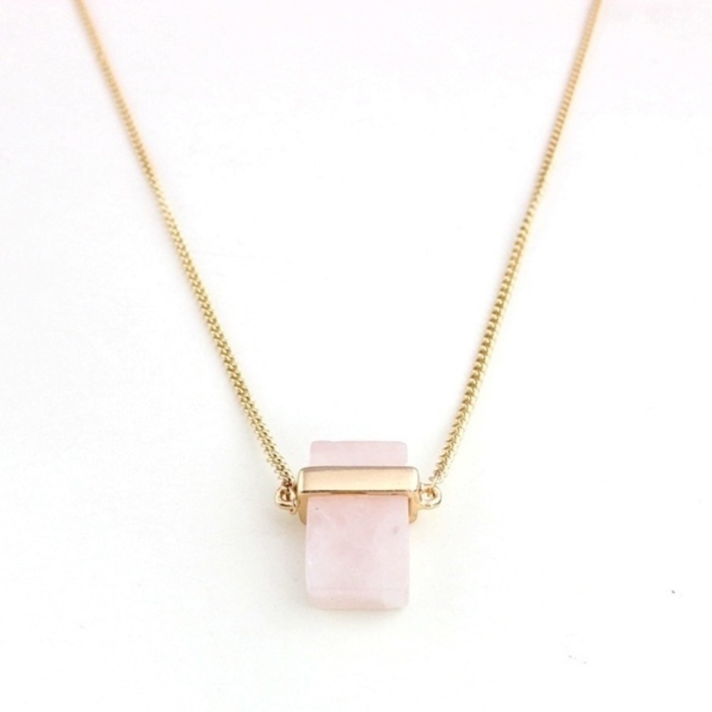 🎀 HP!! 3/7 Closet Crush! Beautiful pink quartz 🎀