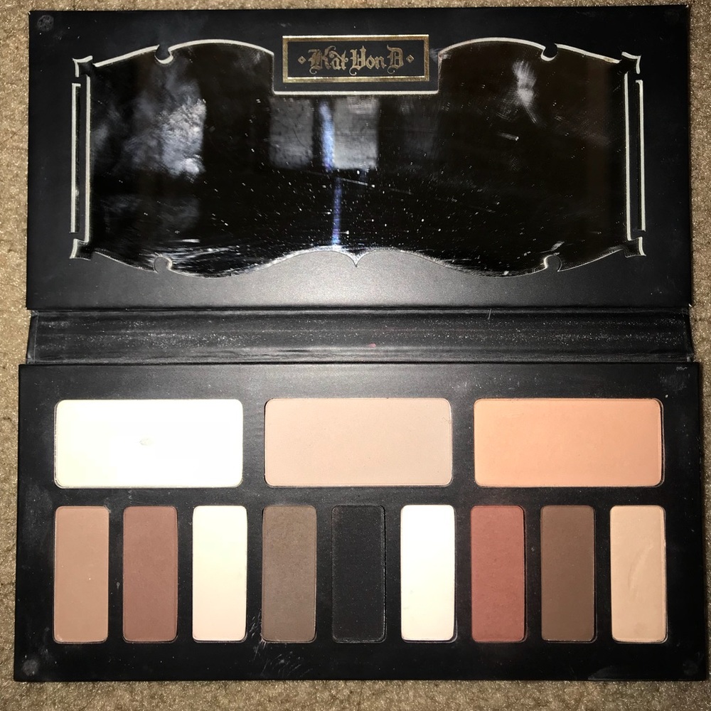 Kat Von D Shade + Light Eyeshadow Palette