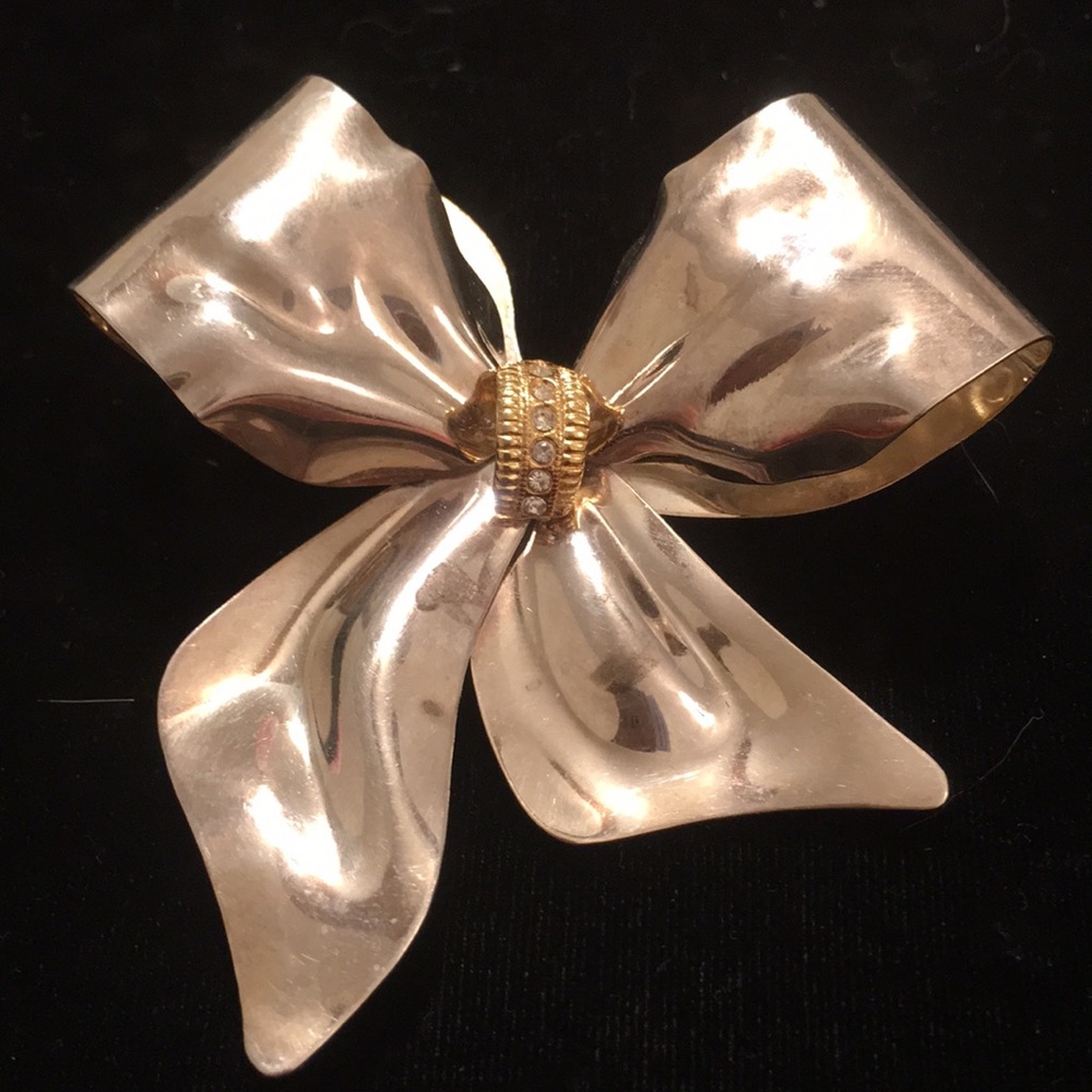 brooch