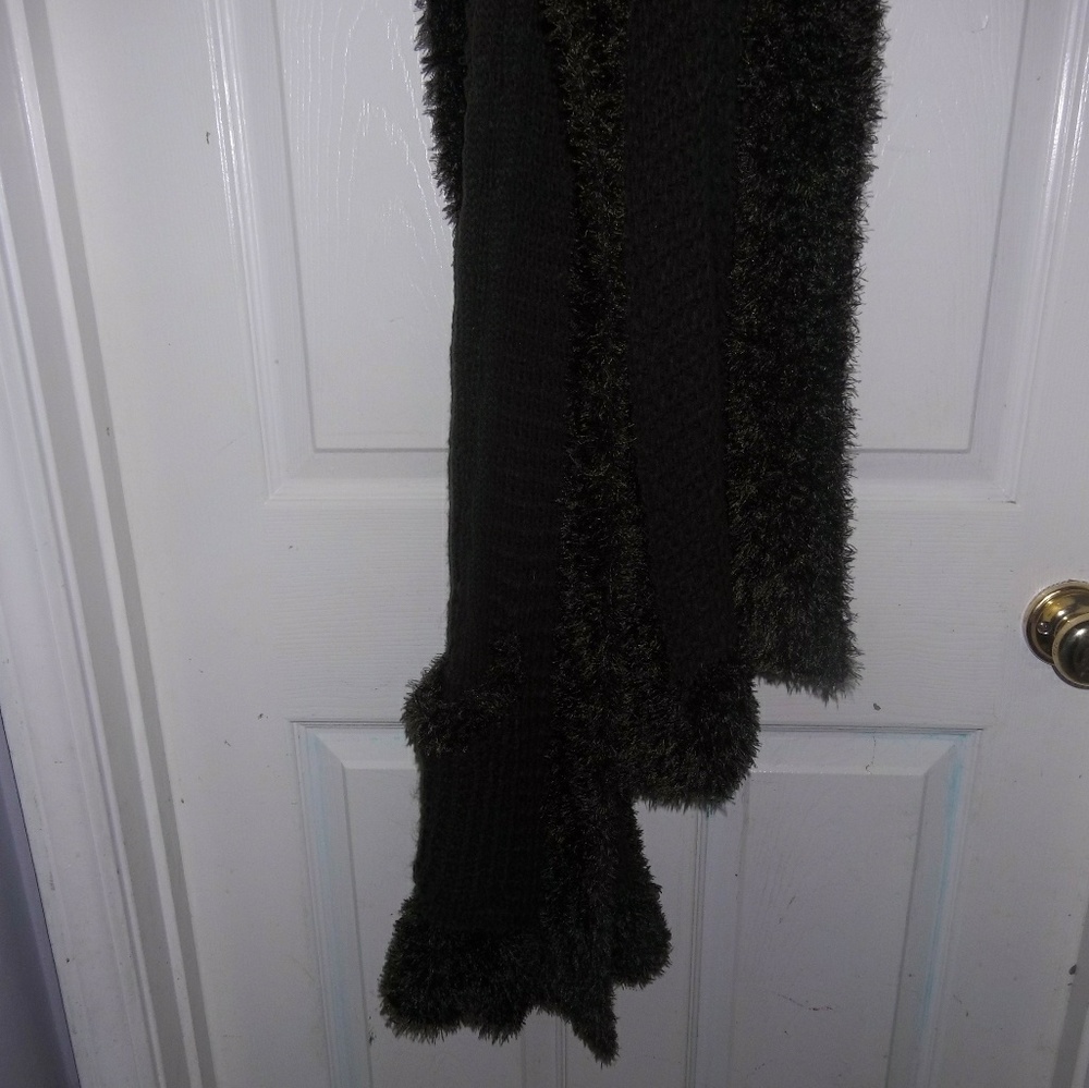 Cozy Wrap WITH POCKETS. NEVER WORN.  One size