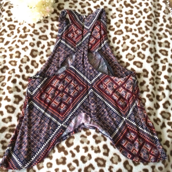 ππ Kendall & Kylie crop top - Picture 2 of 3