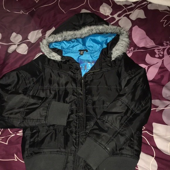 Black winter jacket - Picture 1 of 3