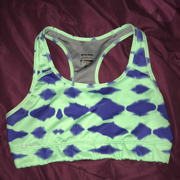 Nike Sports Bra - Picture 1 of 4