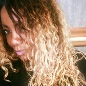 Meet your Posher, Angela