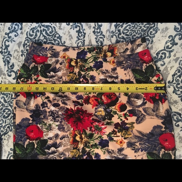SOLD Stitch Fix Pixley Floral Skirt M NWT - Picture 7 of 7