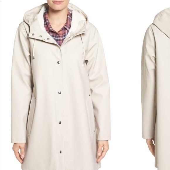 Stutterheim Womens Moseback Rain Coat Light Beige - Picture 7 of 8