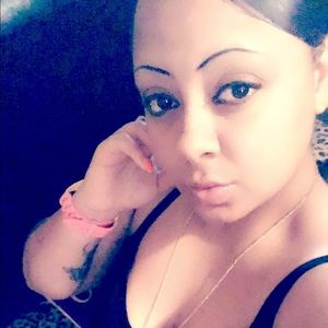 Meet your Posher, Candace