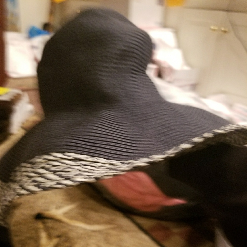 large rim floppy hat