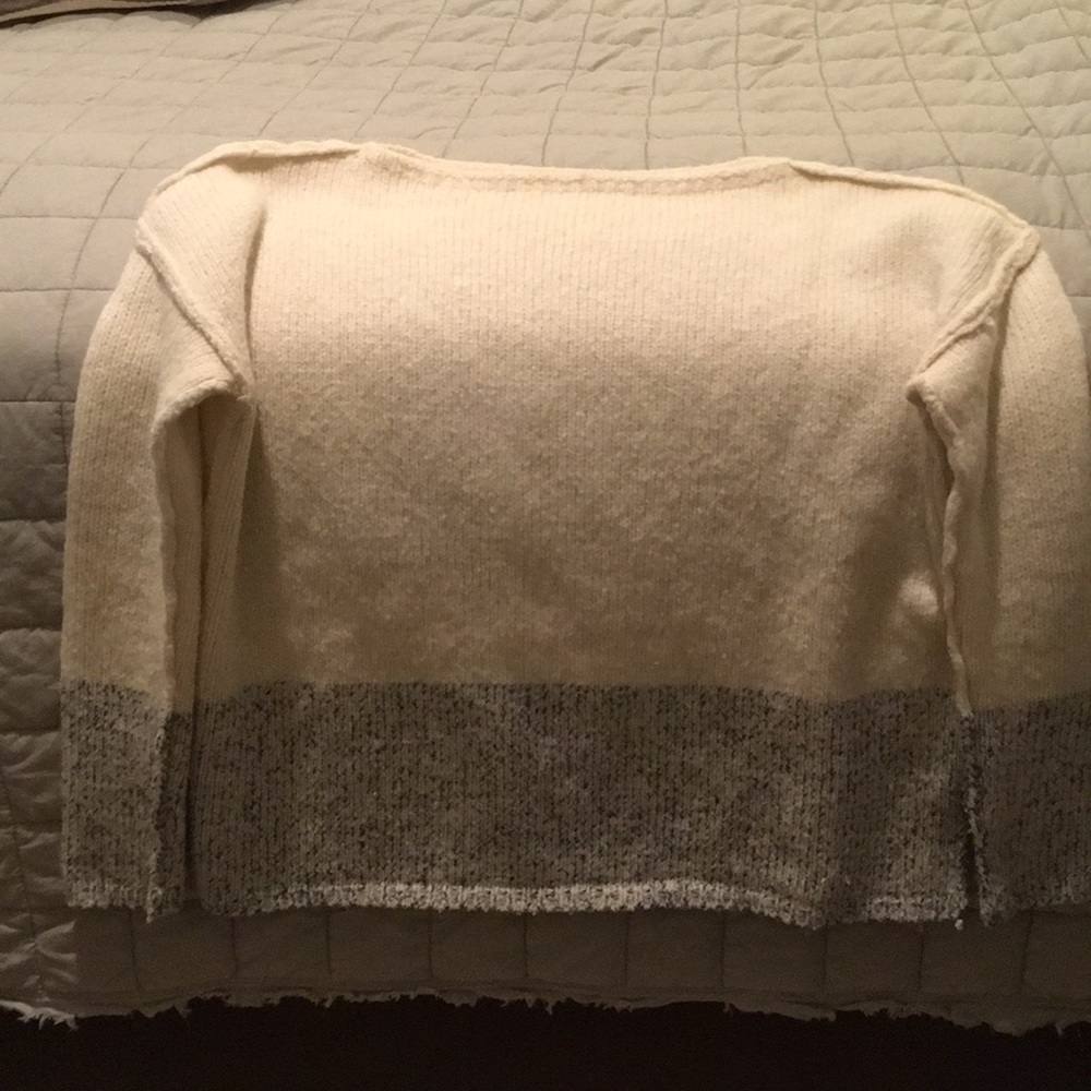 Vince sweater with a thick wool/ cashmere blend
