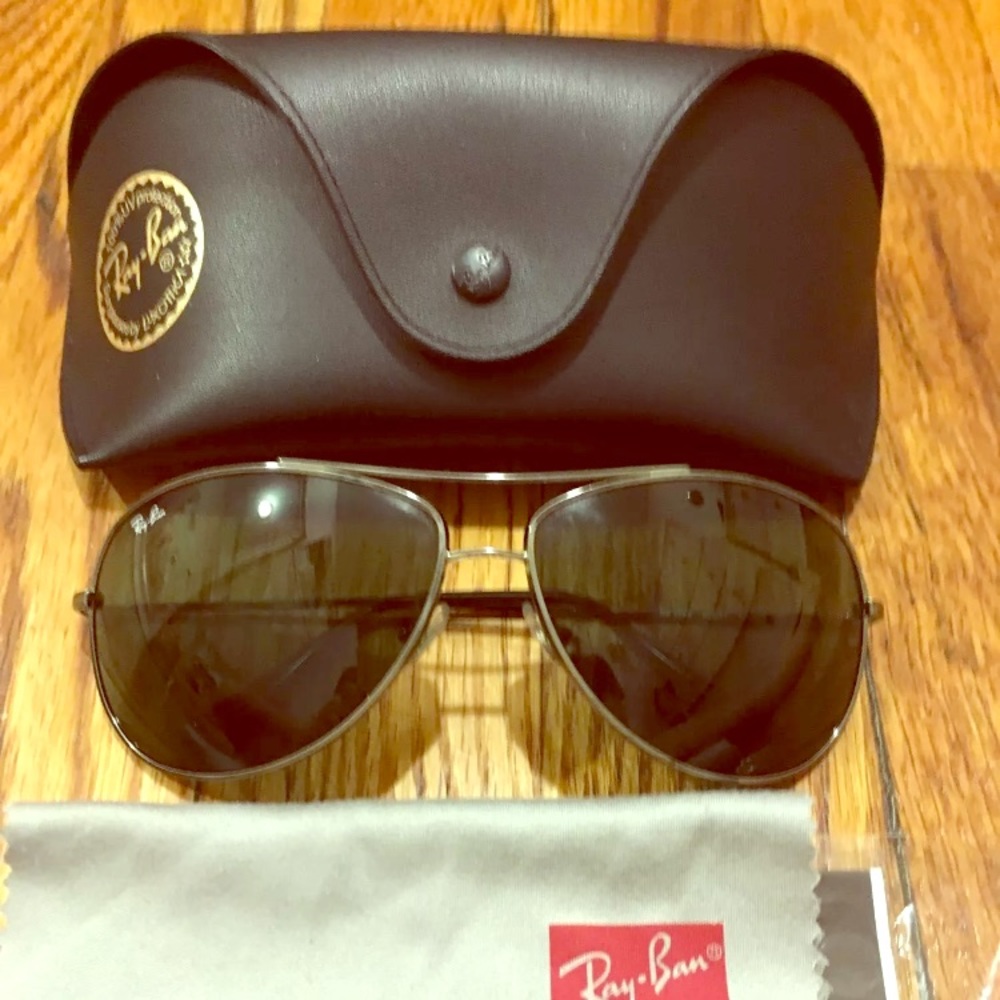 Ray-Ban Unisex Curved Face Aviators like new