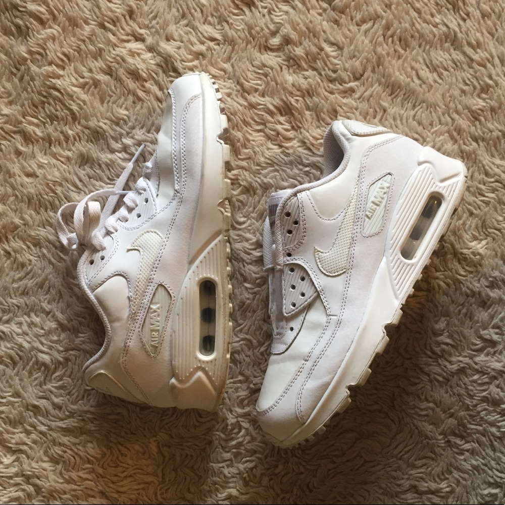 CHRISTMAS SALE! White air max 90s