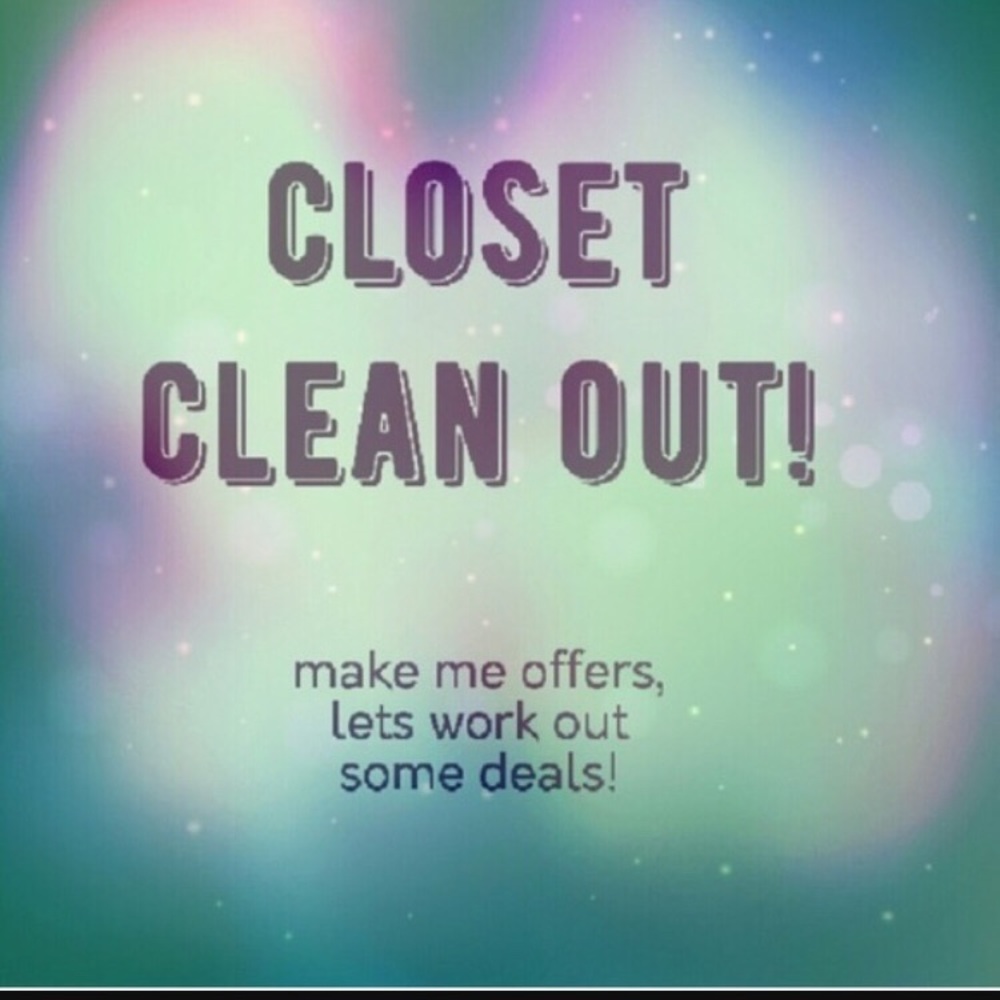 CLOSING CLOSET!!
