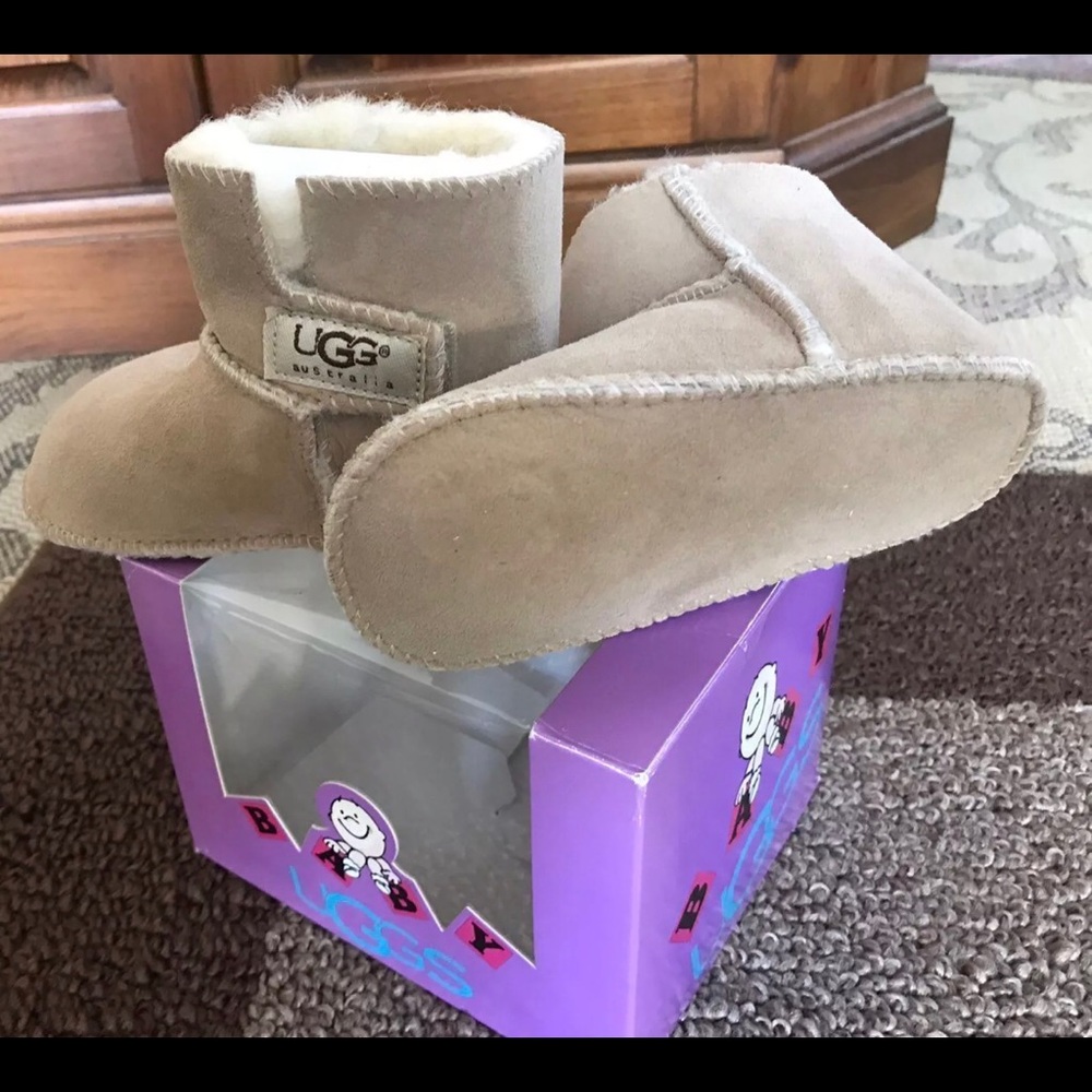 BNIB Baby Ugg “Erin” Boots in Sand - 17-24 mos.