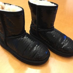 Kids Black Uggs