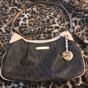Michael kors small shoulder bag